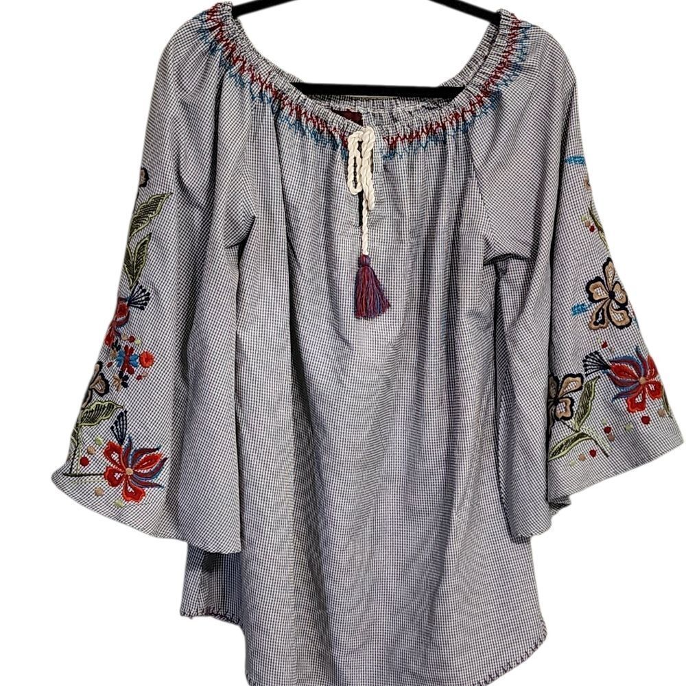 Avani Top L Gray White Gingham Embroidered Floral Flare Sleeve Western Boho